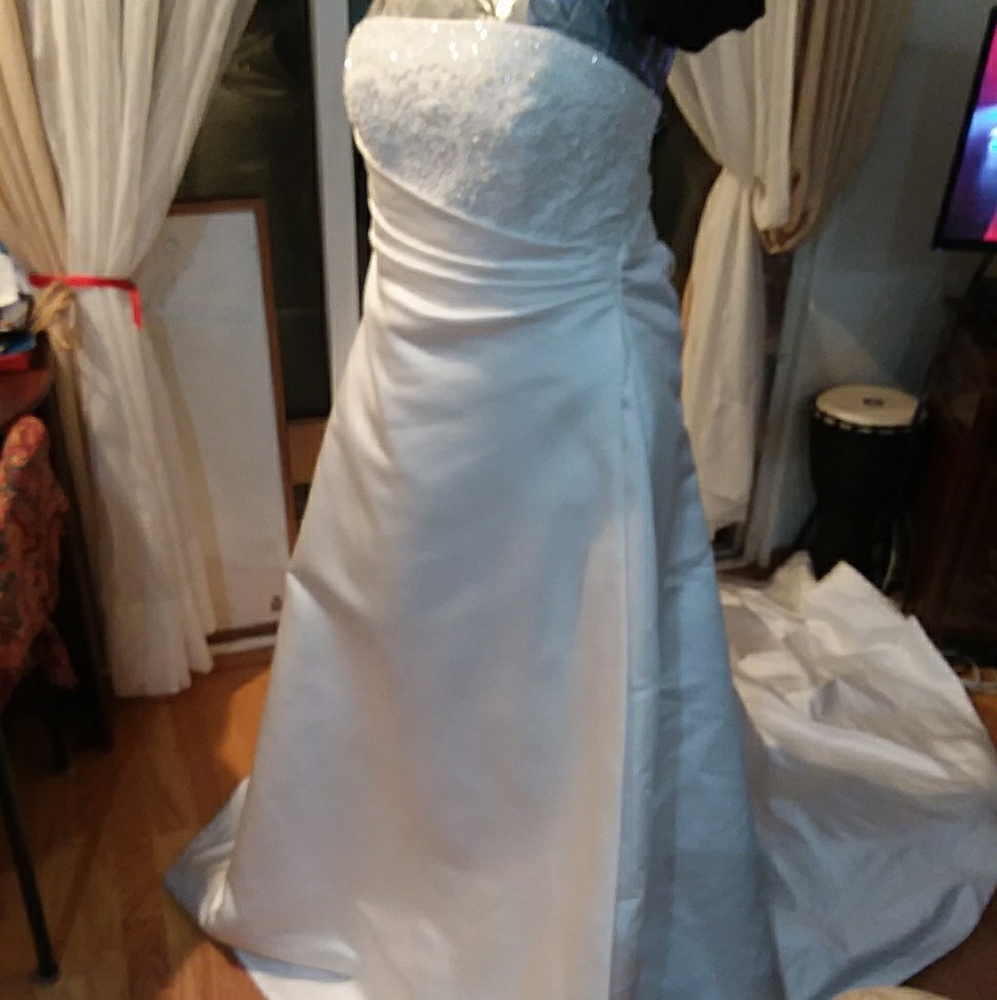 Wedding dress